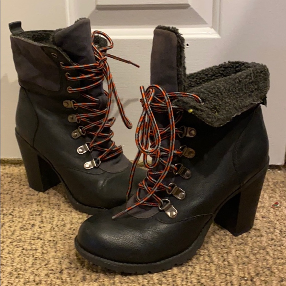 Report Boots